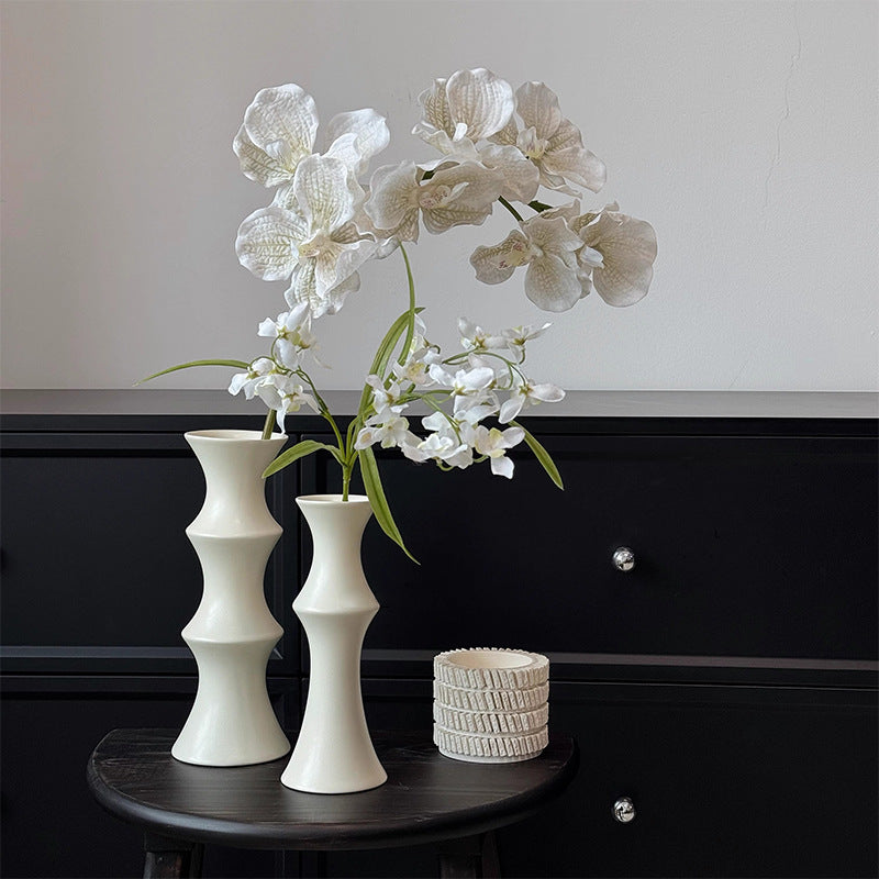 Zen Bamboo Ceramic Vase: A Sculpture of Nature’s Rhythm