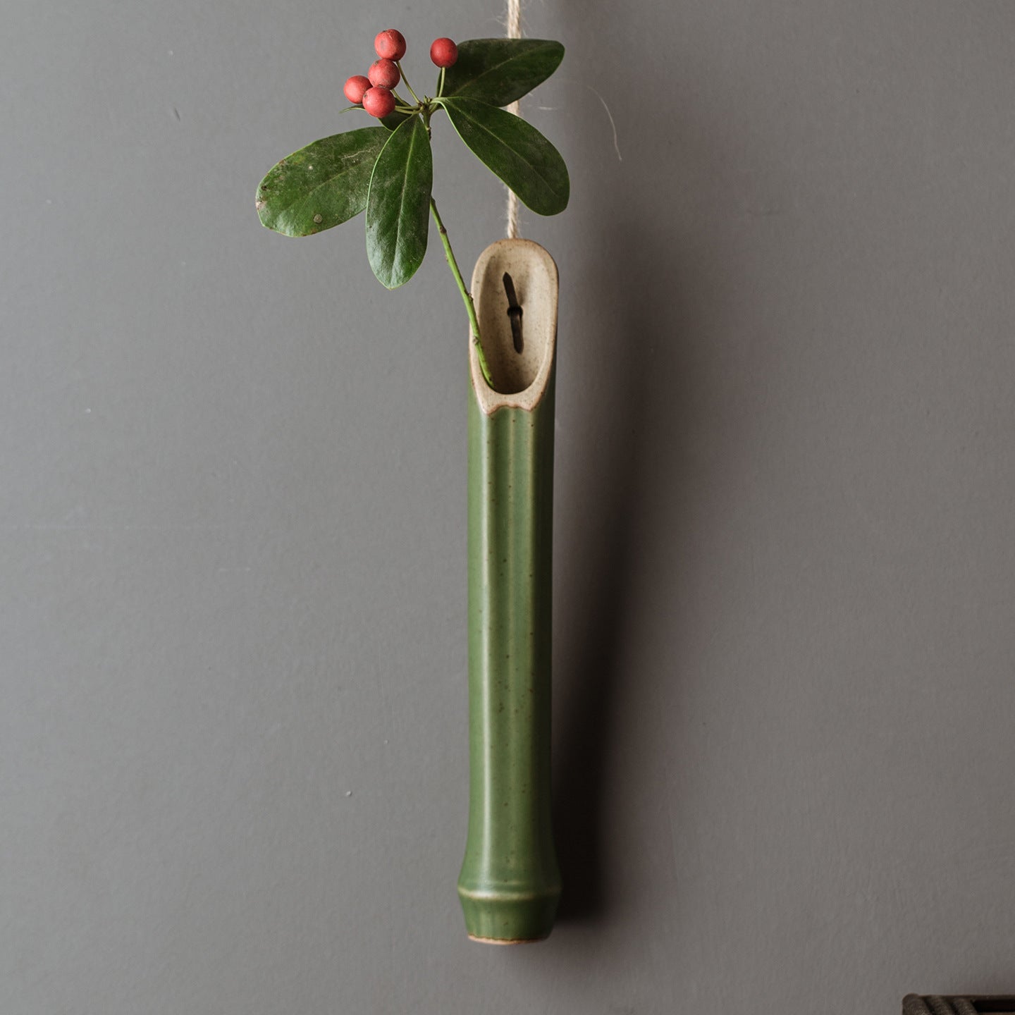 Small 8-inch Jingdezhen bamboo ceramic wall vase, celadon glaze